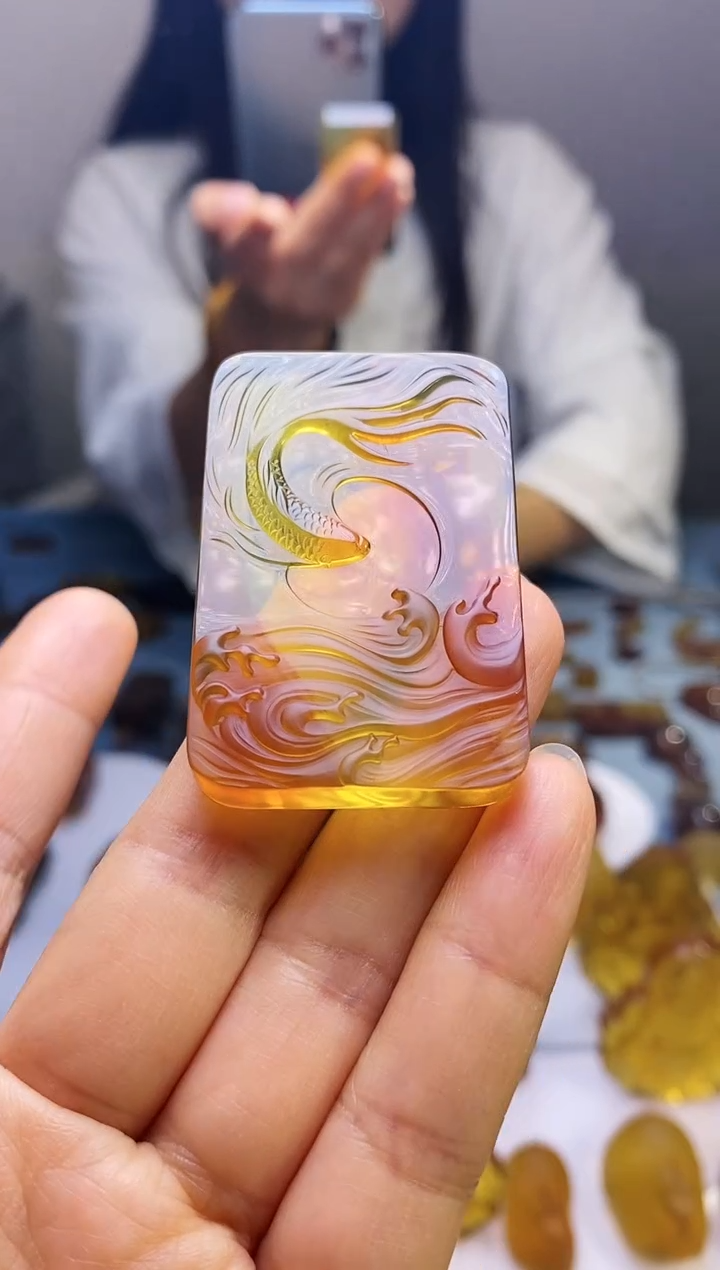 【闪购商品】琥珀吊坠(赠链)未镶嵌HP96-56（如鱼得水）