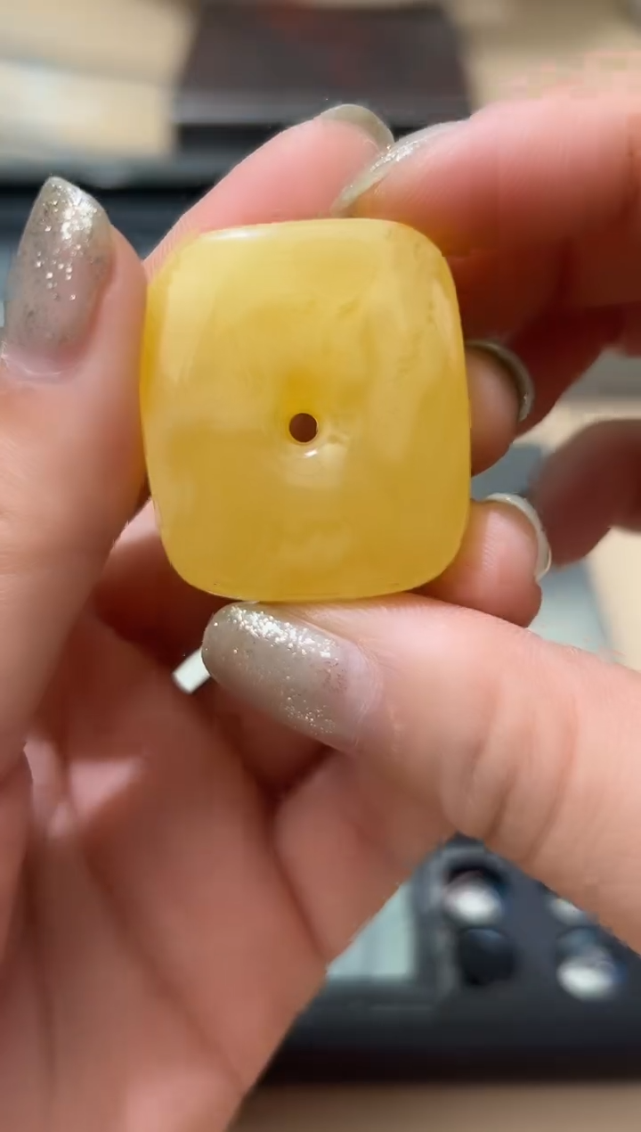 未镶嵌蜜蜡裸石蜜蜡吊坠