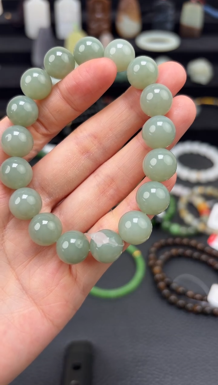 未镶嵌和田玉挂件12mm且末蓝圆珠手串