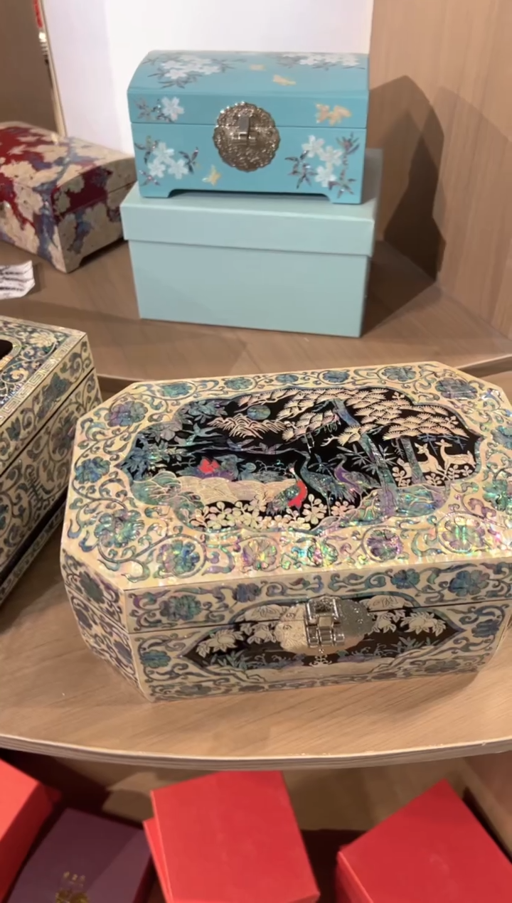 【闪购商品】八角绒布底·弘贝雅螺钿漆器文化馆