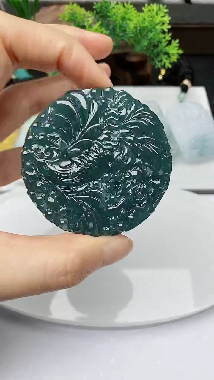 【闪购商品】翡翠颈饰未镶嵌        