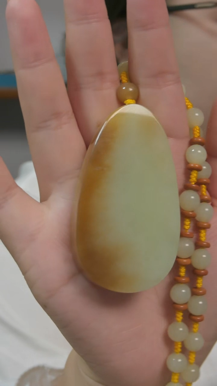 和田玉未镶嵌颈饰无事牌