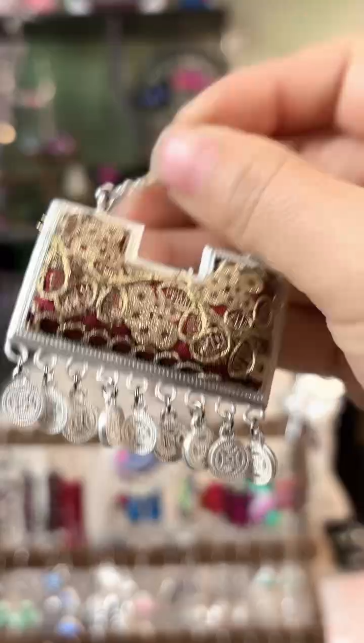 彩云南阁非遗老绣苗银饰品647