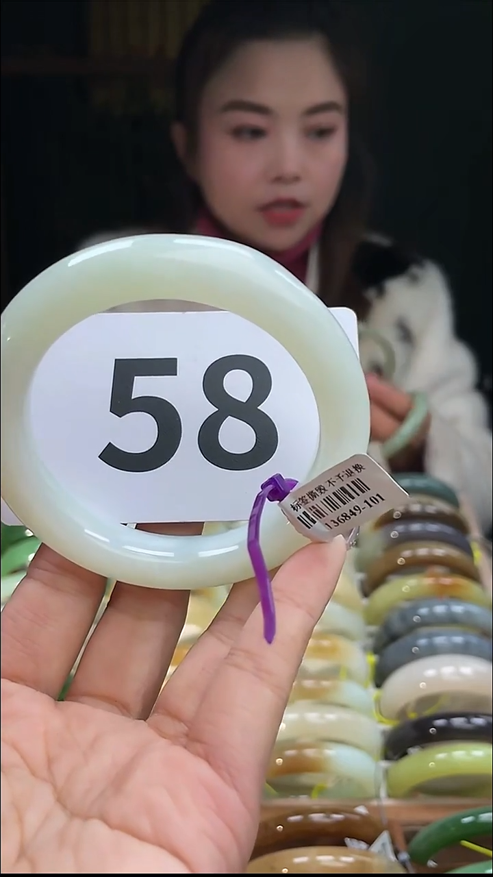 定制和田玉和田玉手镯