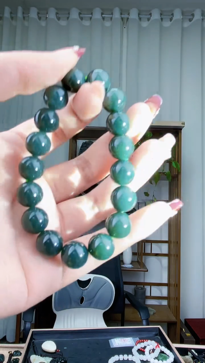 【闪购商品】和田玉挂件未镶嵌拍一发一，多样性发货