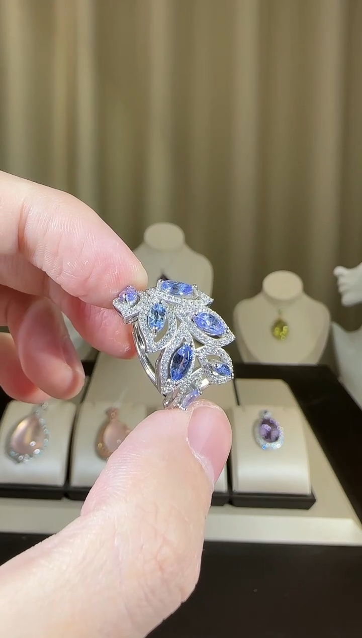 【闪购商品】坦桑石戒指银S925镶嵌设计款