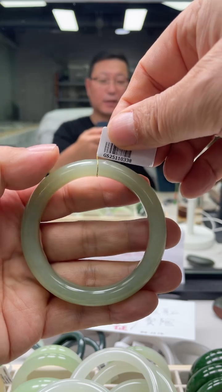 【闪购商品】和田玉手镯未镶嵌编码 0338圈口57-58