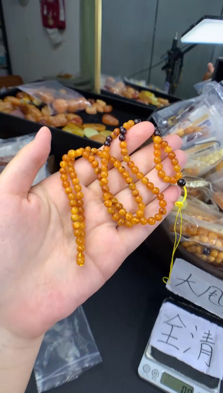 蜜蜡未镶嵌珠宝奇石1