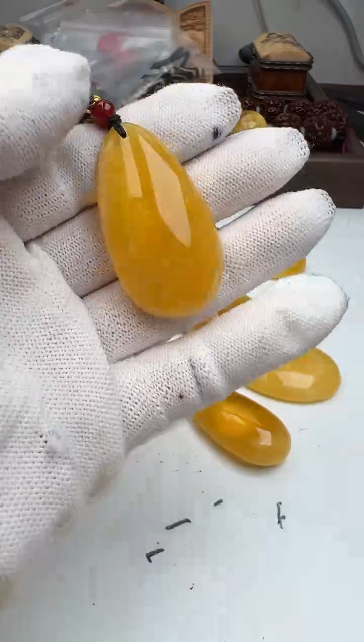 【闪购商品】蜜蜡吊坠(不含链)未镶嵌蜜蜡吊坠