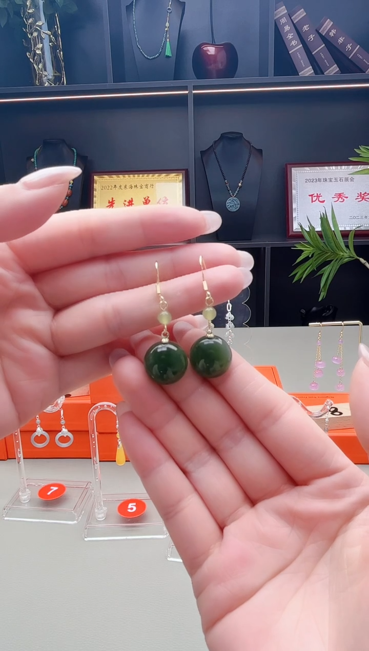 未镶嵌和田玉耳饰111111