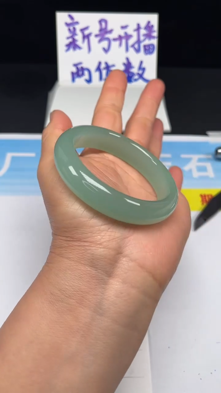 未镶嵌手镯和田玉15-5556