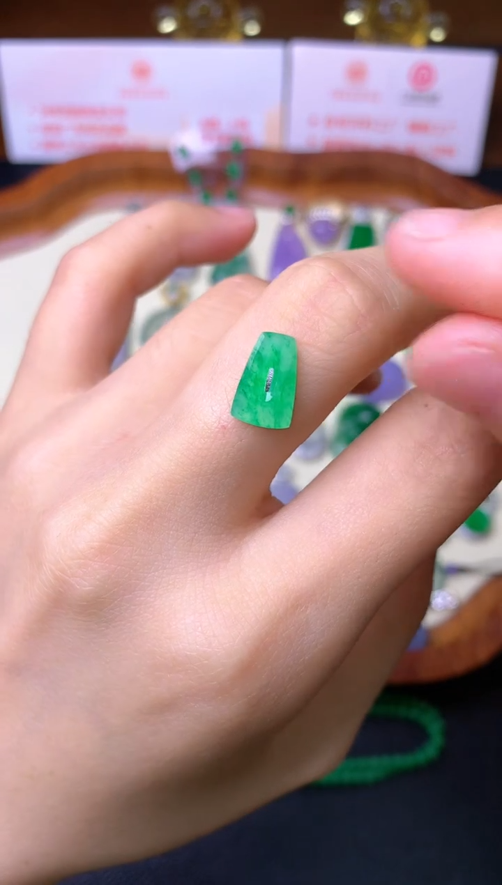 【闪购商品】定制翡翠未镶嵌裸石（镶嵌定制）