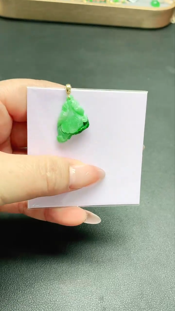【闪购商品】翡翠颈饰18K金镶嵌礼盒 证书