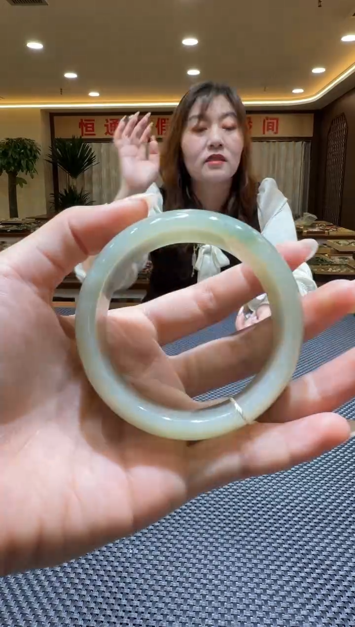 颈饰未镶嵌和田玉手镯58