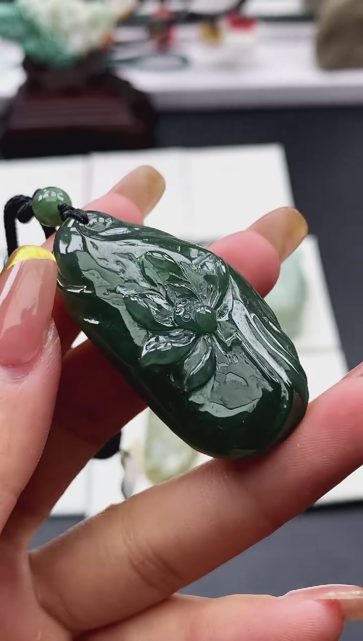 【闪购商品】翡翠颈饰未镶嵌天然缅甸A货翡翠