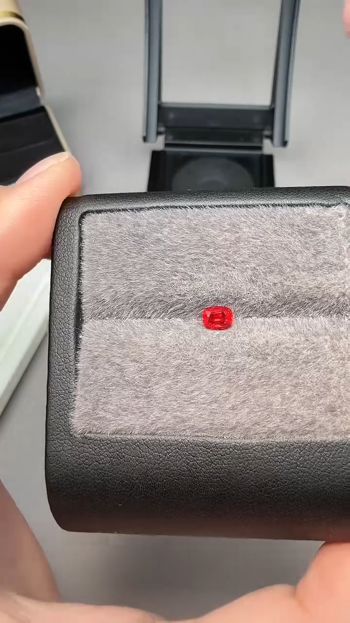 【闪购商品】尖晶石绝地武士未镶嵌0.49ct-A735-1p