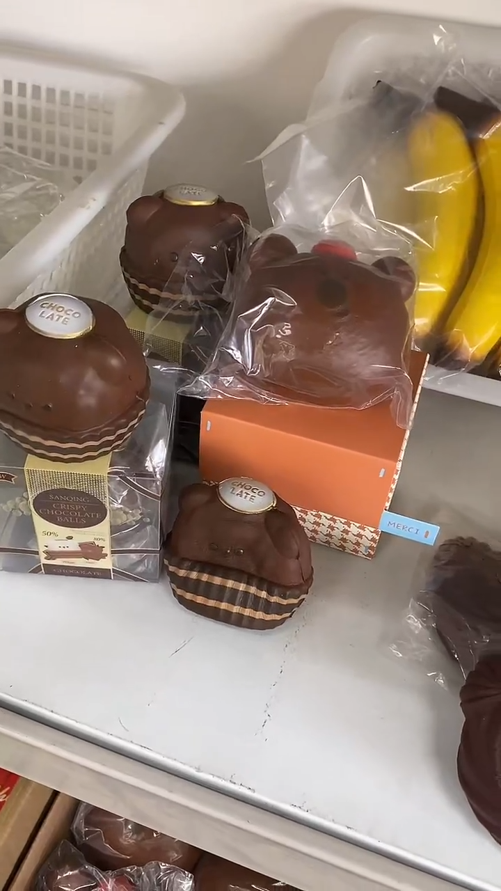 咖色青汁熊熊+费列罗，默认瑕疵无售后