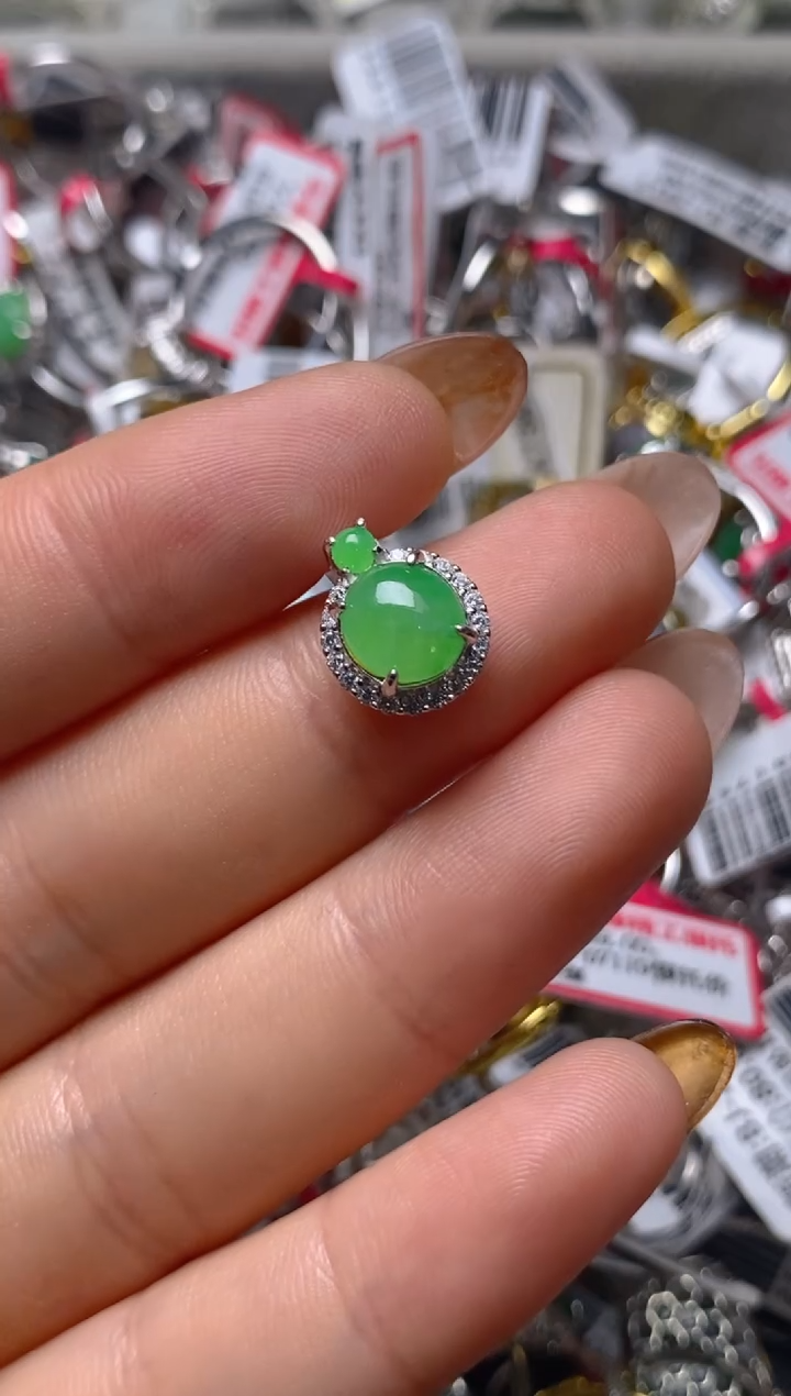 银S925镶嵌戒指翡翠百内无证书