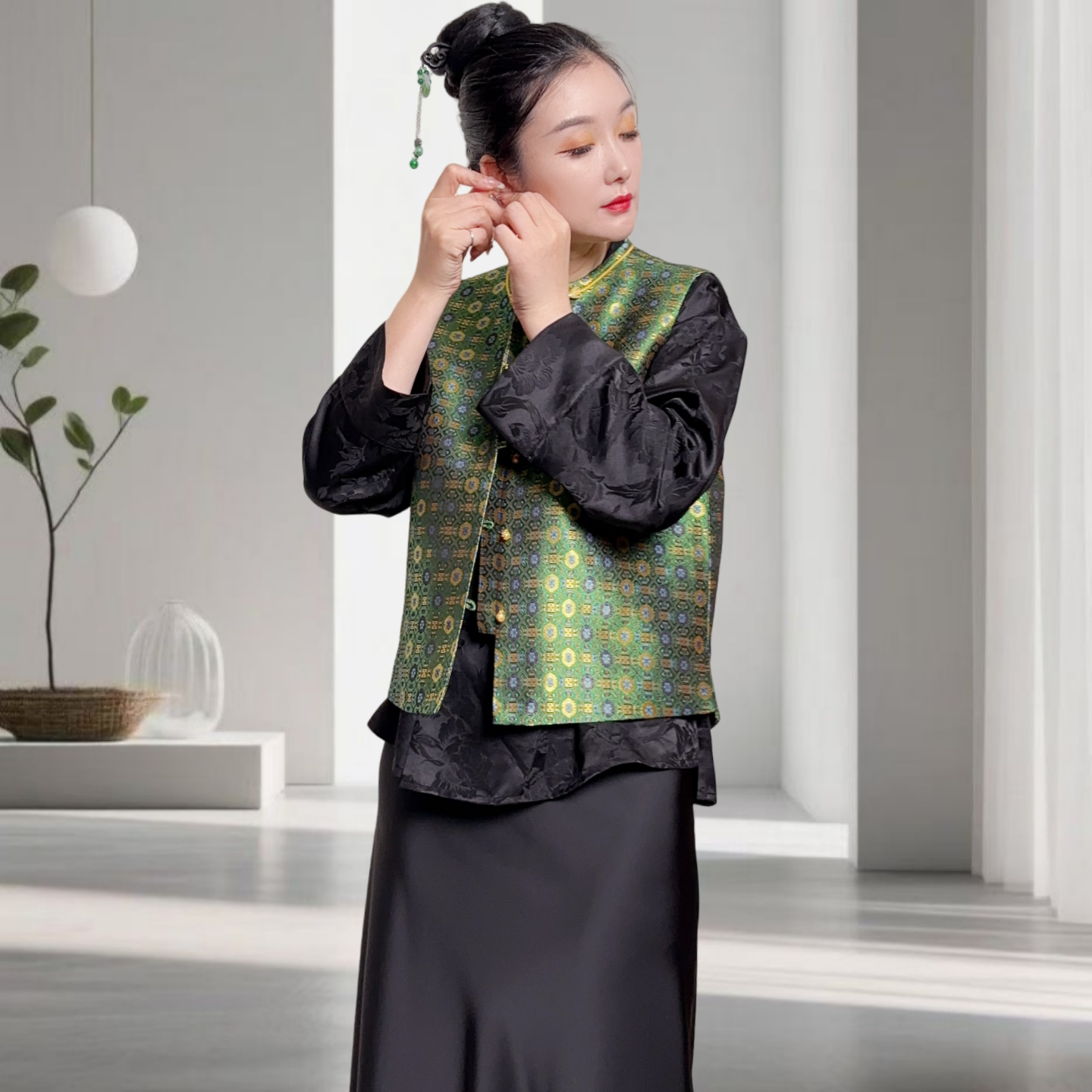 女款秋季宋锦风马甲时尚100%桑蚕丝新中式新款国风绿四达坎肩马夹