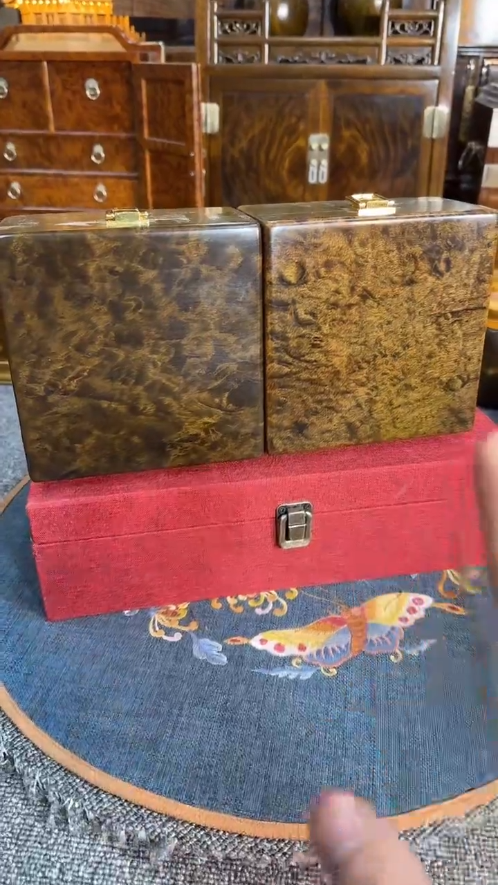 【闪购商品】乌木类成套家具阴沉铜扣方盒 一对  s10