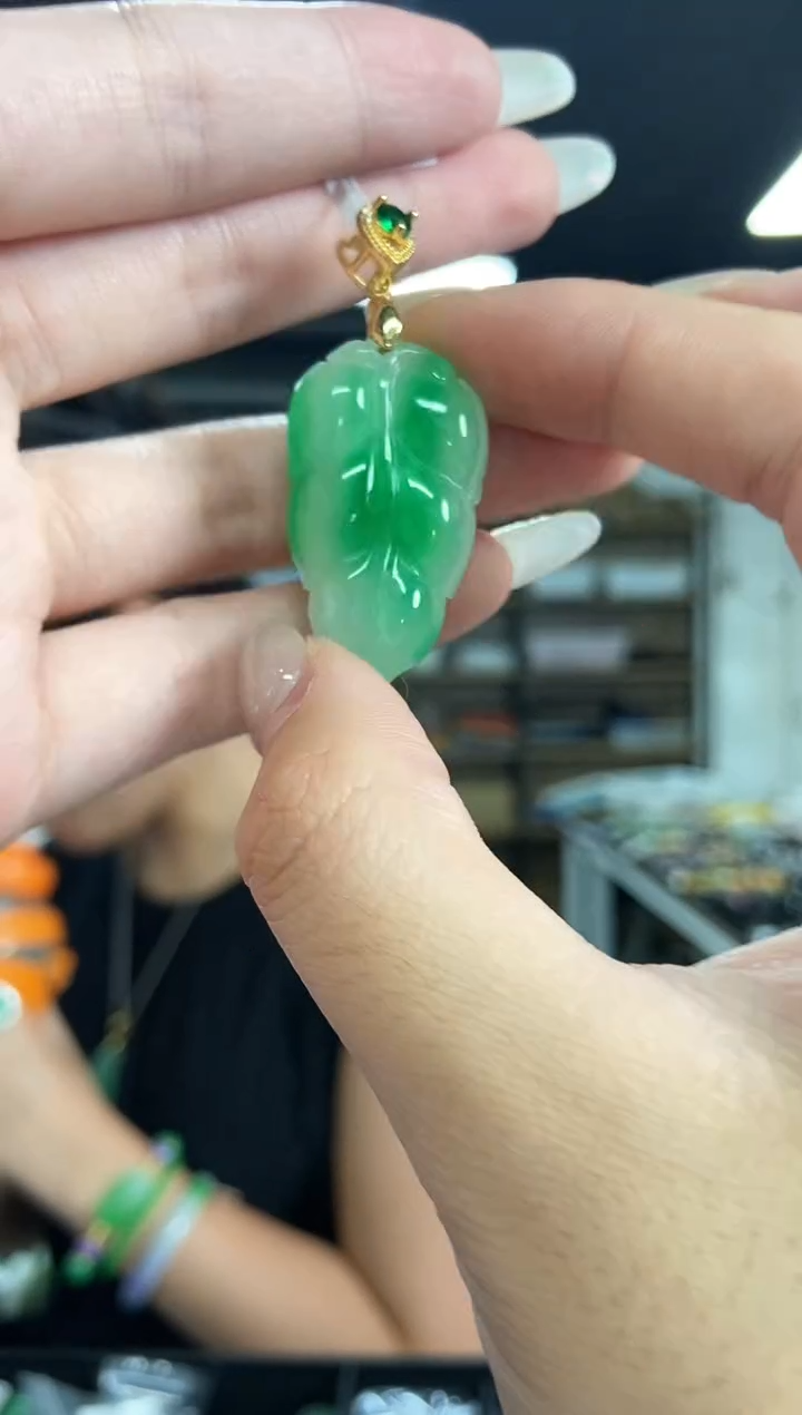 翡翠未镶嵌颈饰闪购链接多样性发其一颜色微差