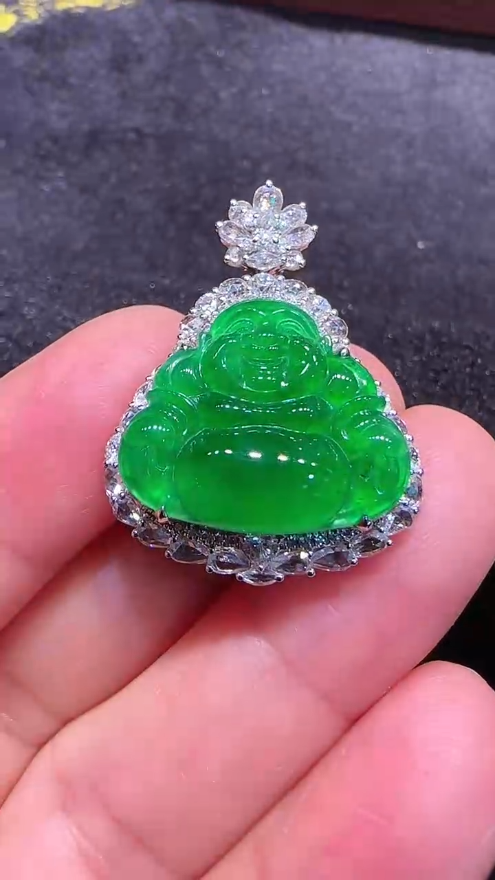 【闪购商品】翡翠颈饰18K金镶嵌总62800 分32800