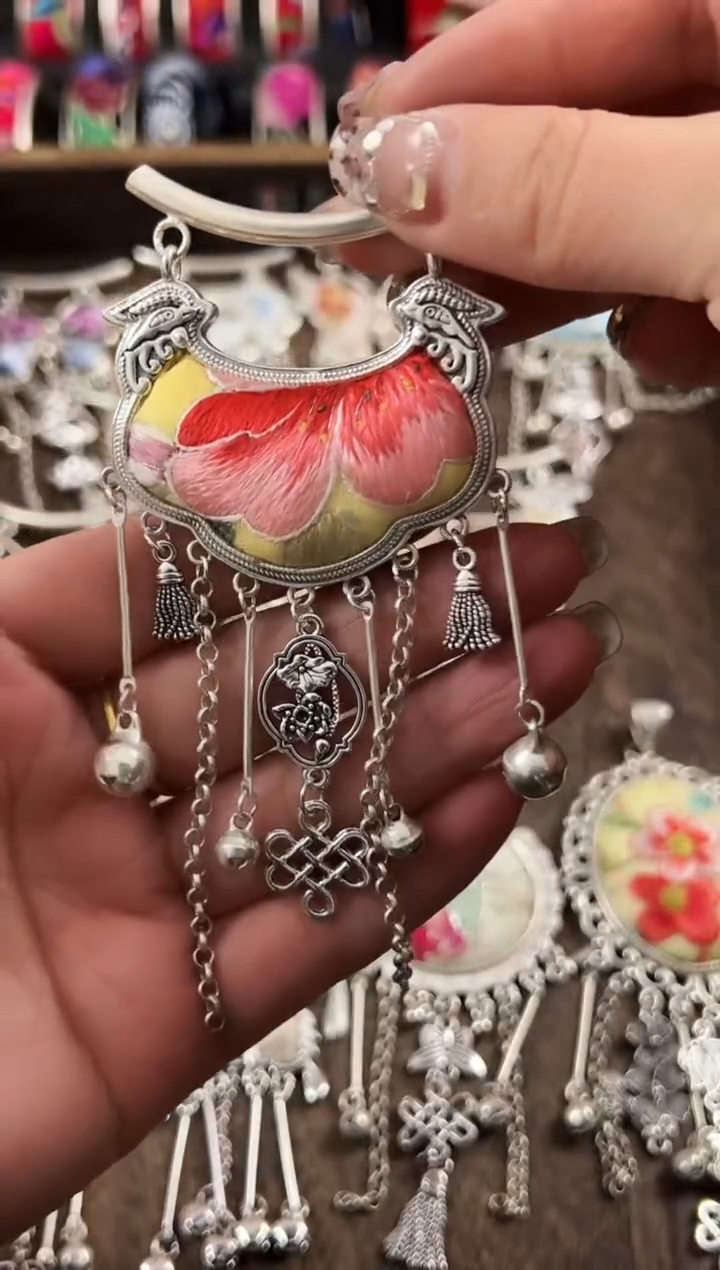 【闪购商品】织绣民族风老绣饰品324