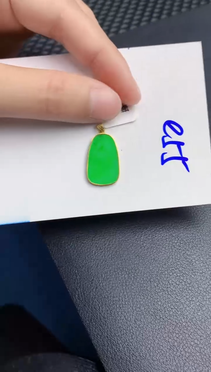 【闪购商品】翡翠颈饰18K金镶嵌000000000
