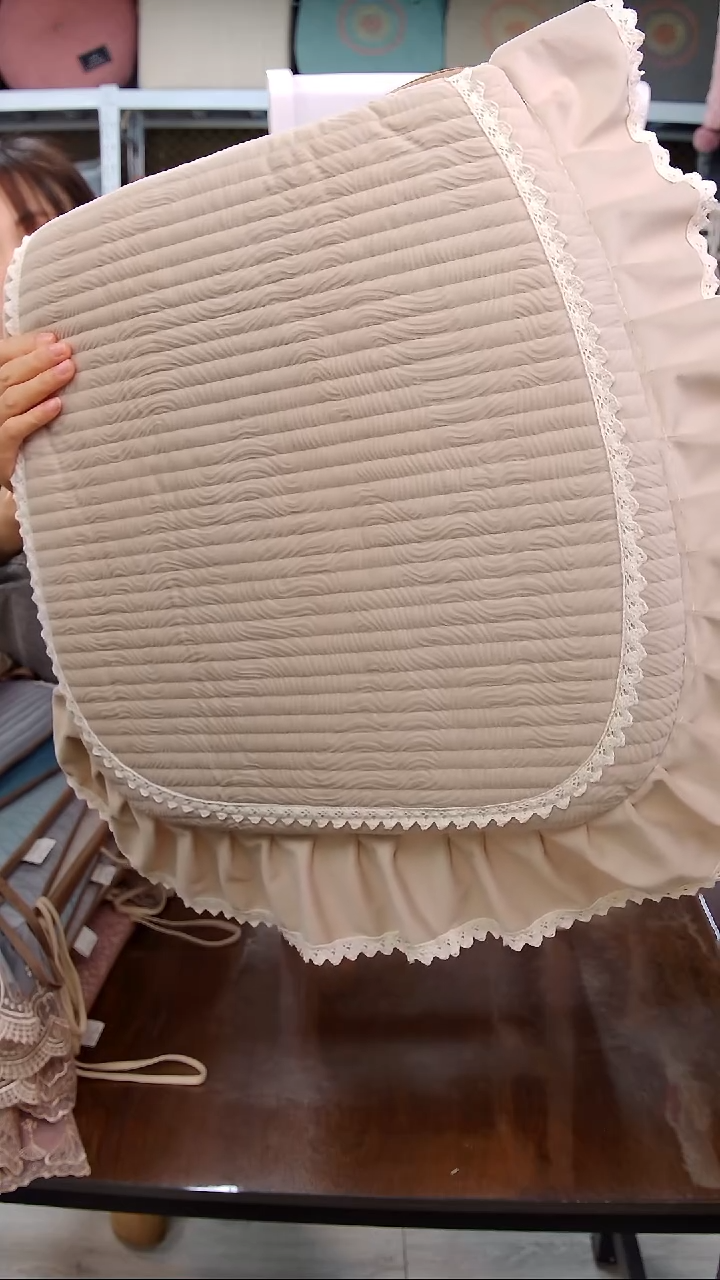 布细绒—横条：米色6个