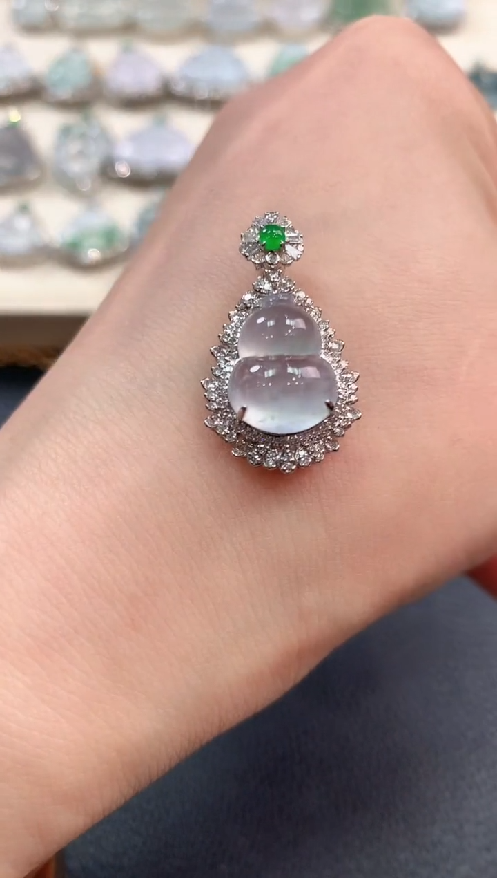 【闪购商品】翡翠吊坠(不含链)18K金镶嵌n19       