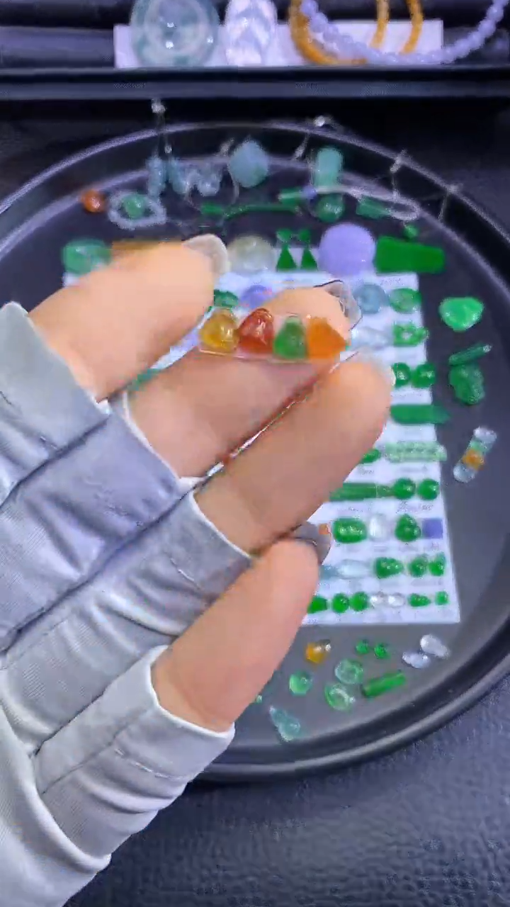 未镶嵌挂件翡翠莲蓬