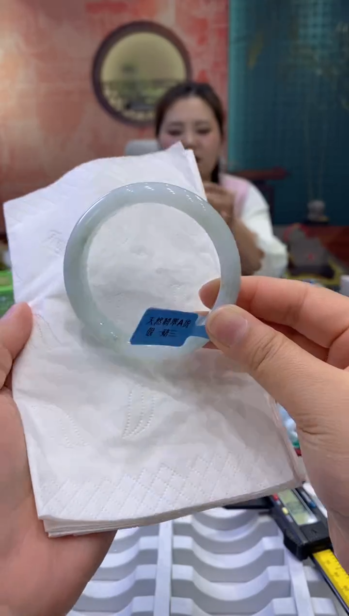 【闪购商品】翡翠手镯未镶嵌多人0001811