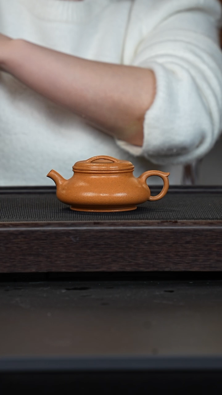 【闪购商品】紫砂茶壶老宕口黄金段诵经壶