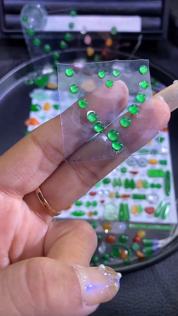 未镶嵌挂件翡翠蛋