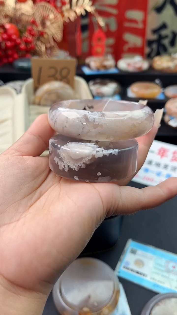 【闪购商品】石英质玉手镯未镶嵌赠送镯心（59圈口）