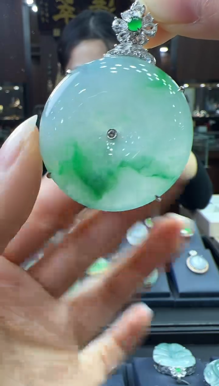 【闪购商品】翡翠挂件18K金镶嵌平安扣不含链