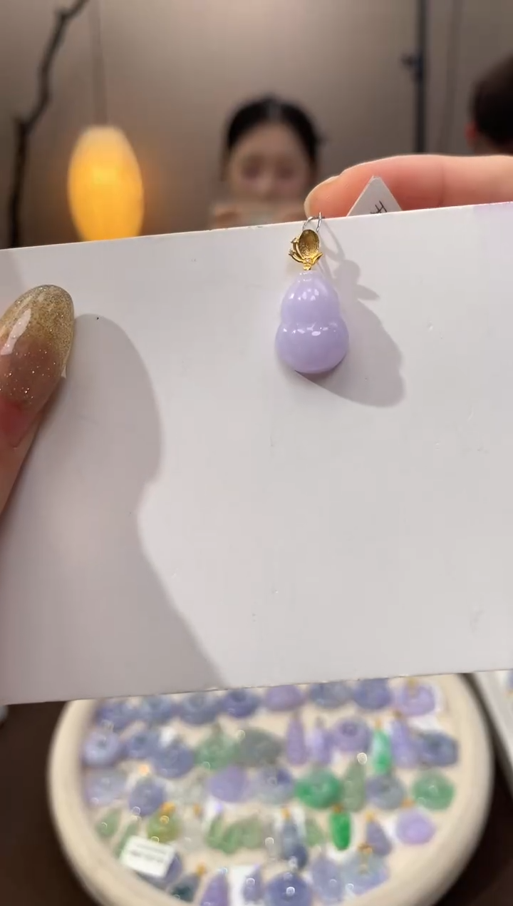 翡翠18K金镶嵌颈饰天然缅甸a货翡翠