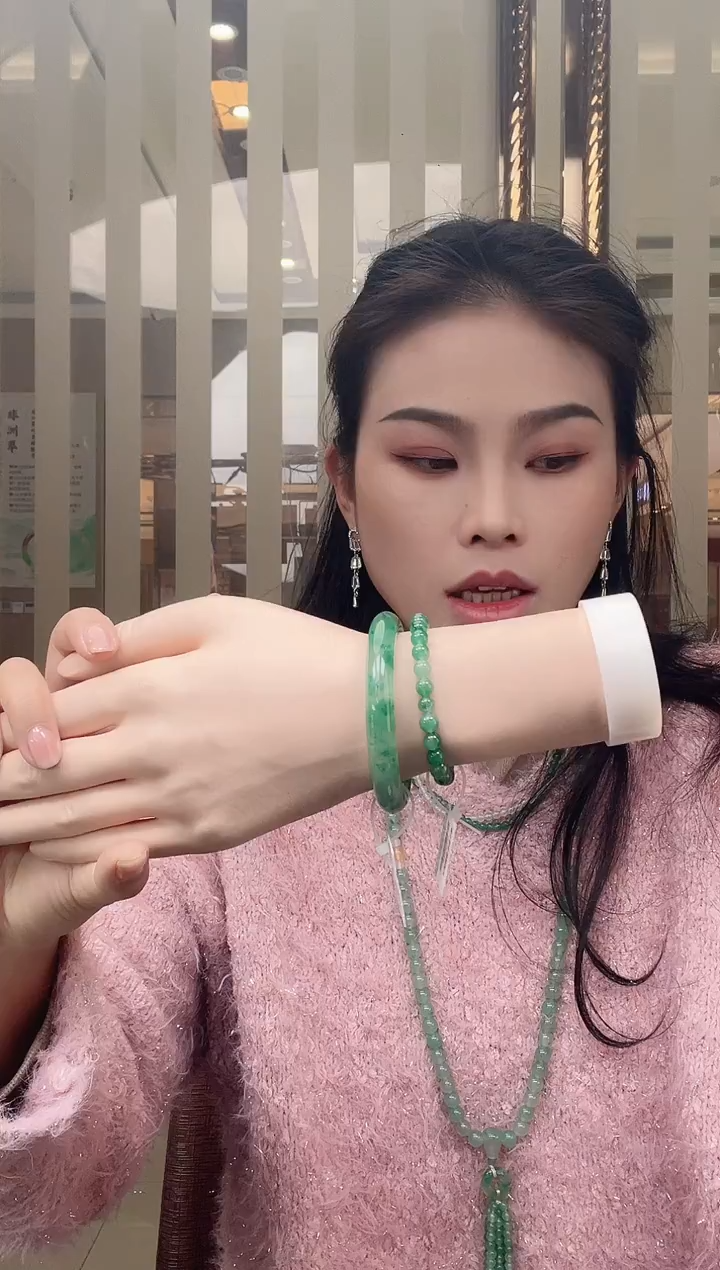 未镶嵌手镯石英质玉29