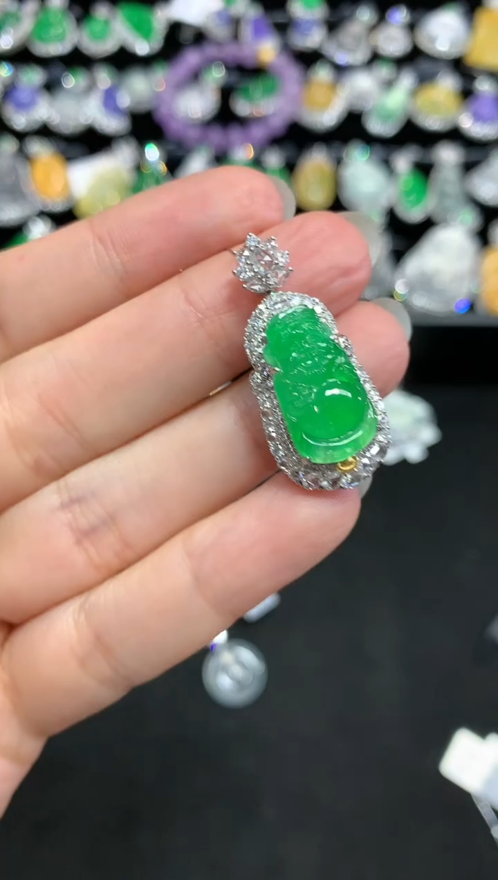 【闪购商品】翡翠吊坠(不含链)18K金镶嵌W320|29999
