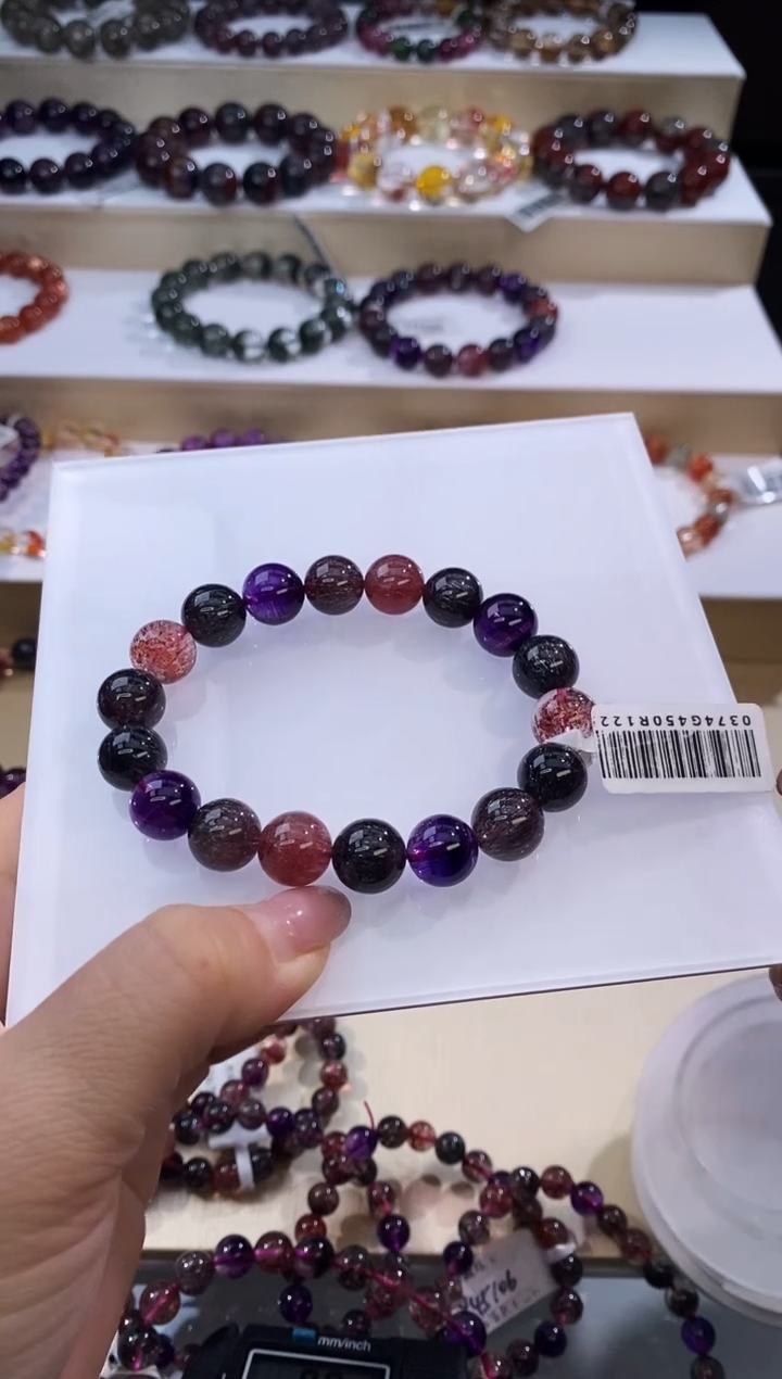 【闪购商品】水晶手链未镶嵌黑加仑超七10m+