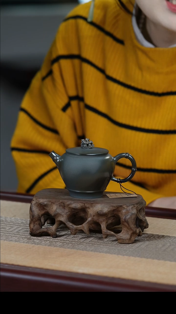 【闪购商品】时来运转柴电混烧太湖石壶