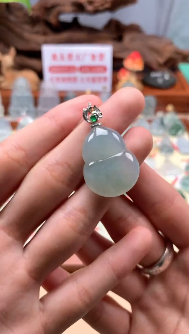 【闪购商品】翡翠颈饰18K金镶嵌葫芦