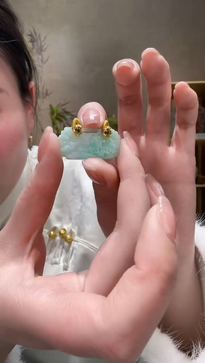 【闪购商品】翡翠颈饰未镶嵌吊坠