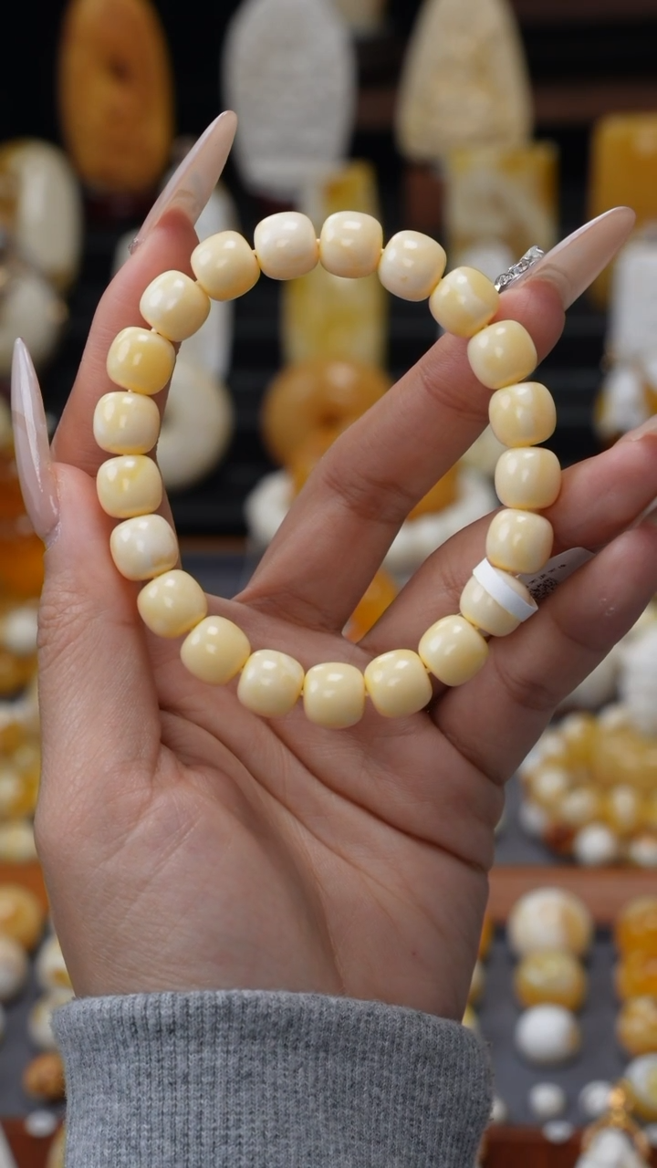 【闪购商品】琥珀裸石未镶嵌63586358