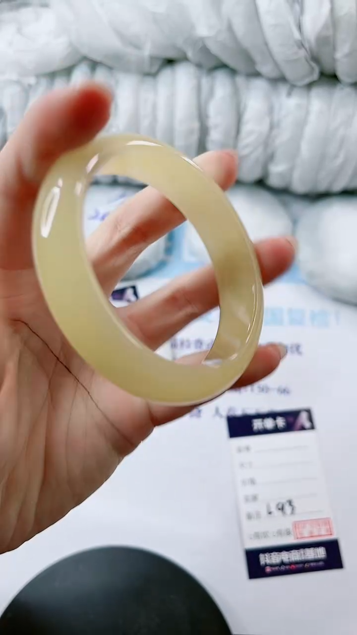 【闪购商品】石英质玉手镯未镶嵌多样性发货L93