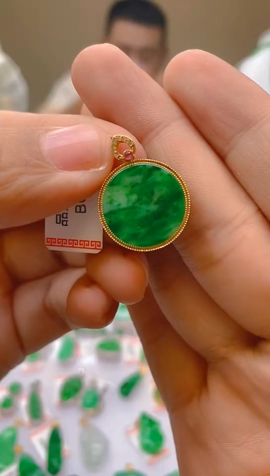 【闪购商品】翡翠颈饰18K金镶嵌新号开播，全场乱卖