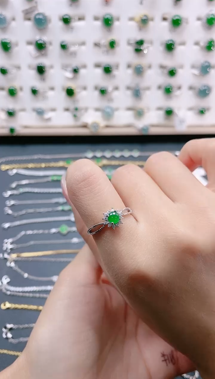 【闪购商品】翡翠戒指银S925镶嵌天然翡翠