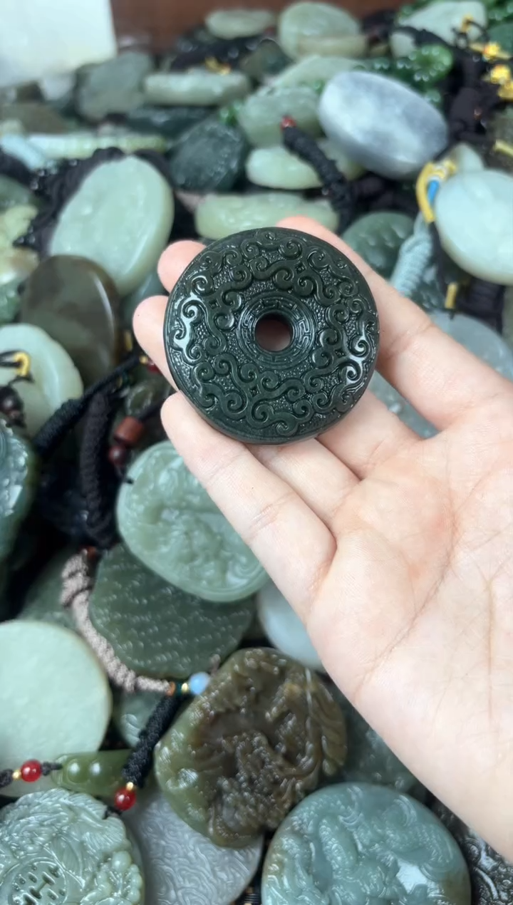 【闪购商品】和田玉颈饰未镶嵌1