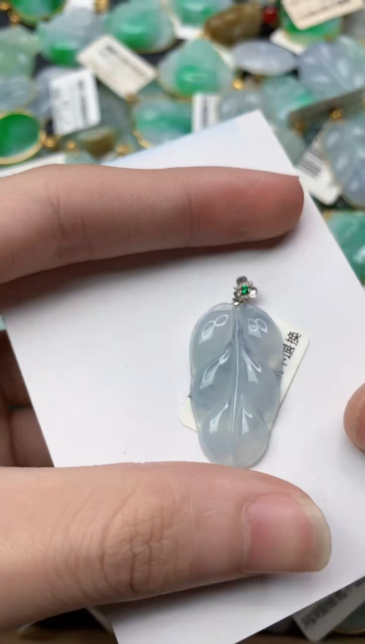 【闪购商品】翡翠颈饰18K金镶嵌6............