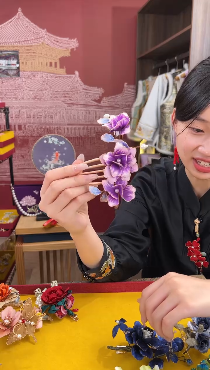 【闪购商品】刺绣非遗绒花（发饰）  